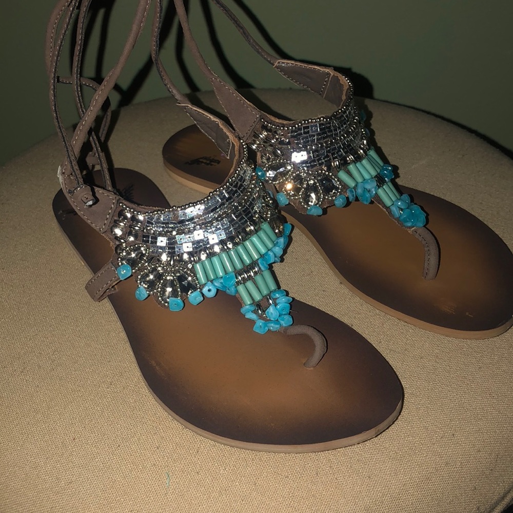 Flat sandal